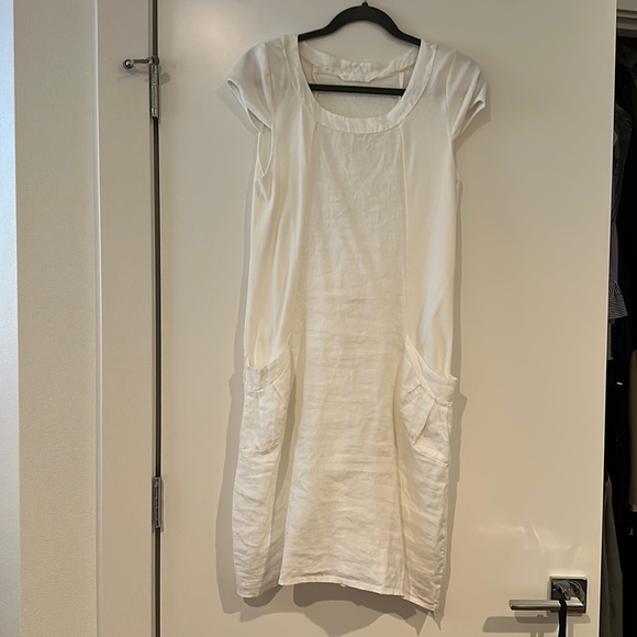 Luna Luz Dresses & Skirts - Luna Luz shift linen dress with pockets in white size M